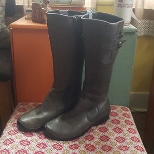 Keen Baby Bern boots size 8